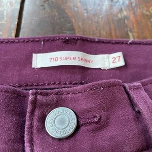 Red Levi skinny jeans